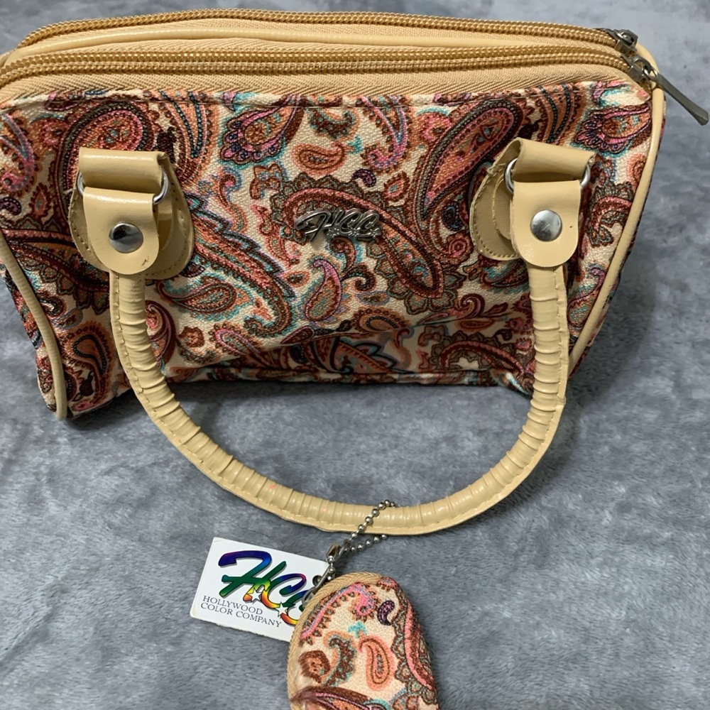 Paisley Patterned Beige Cosmetic Bag